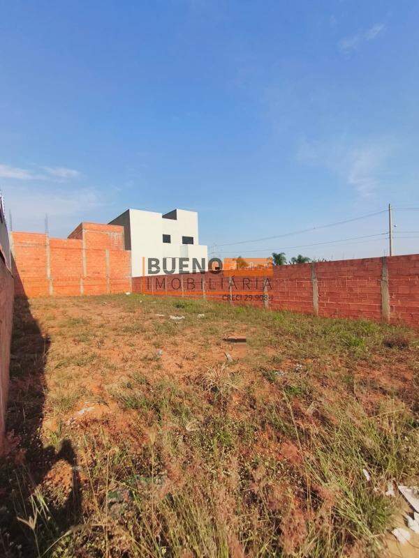 Terreno à venda no Jardim Aranha Oliveira: 