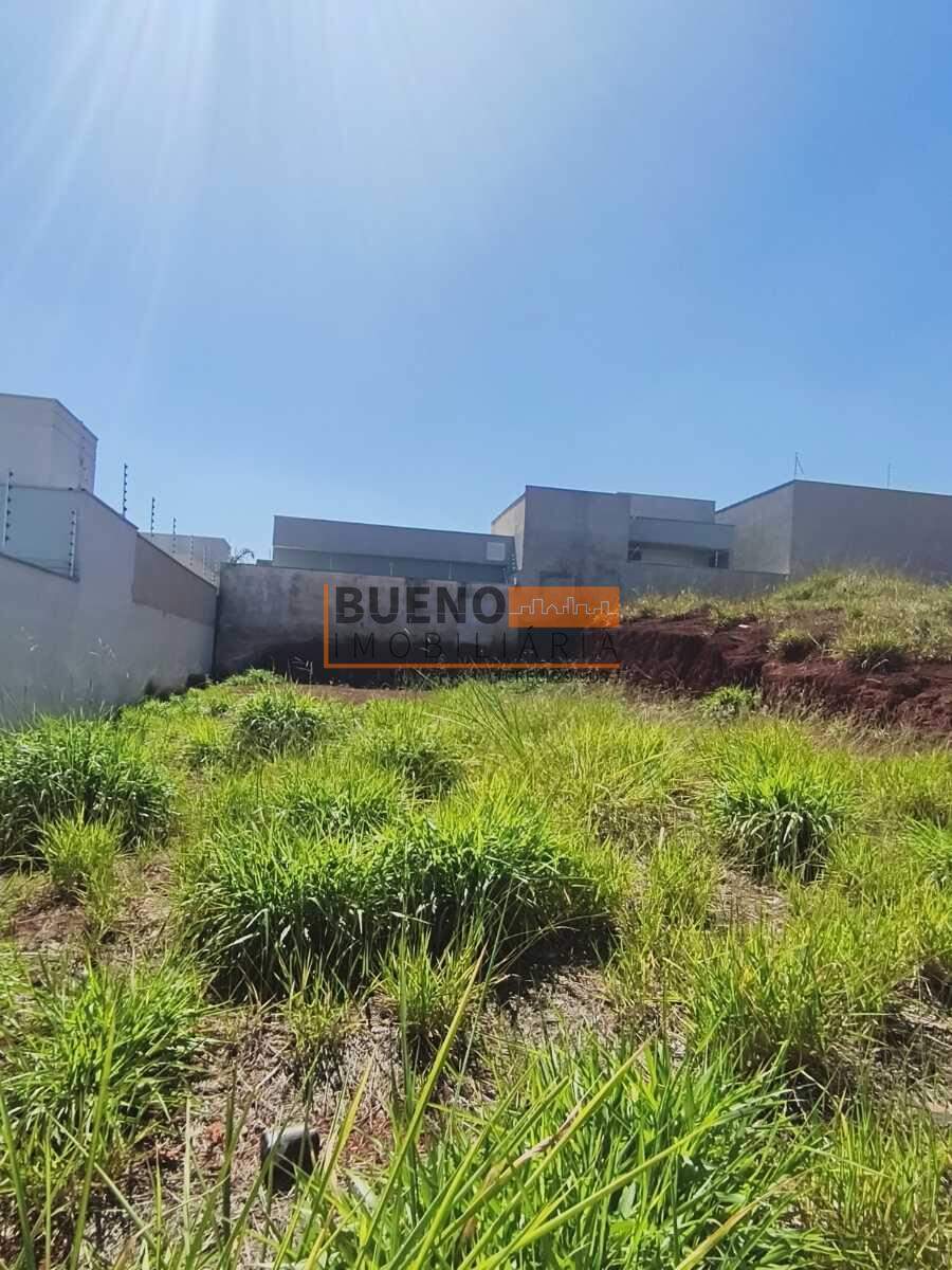 Terreno à venda no Terras de Santa Bárbara: 