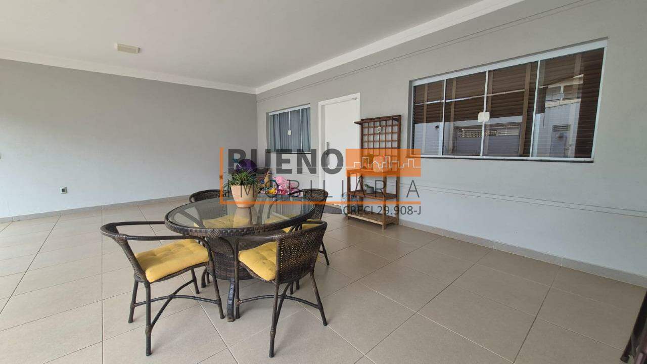 Casa à venda no Centro: 
