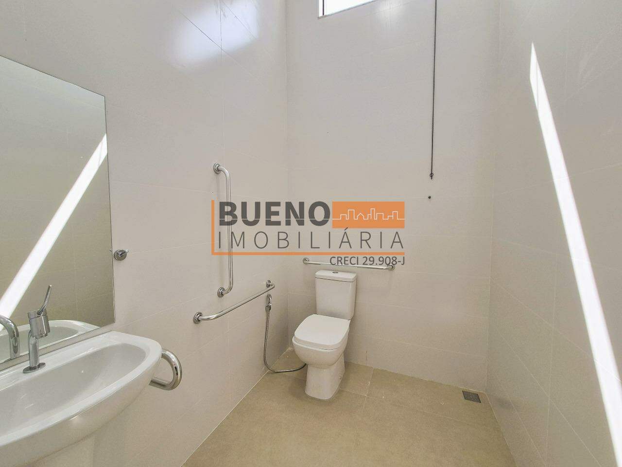 Casa comercial para aluguel no Jardim São Francisco: 