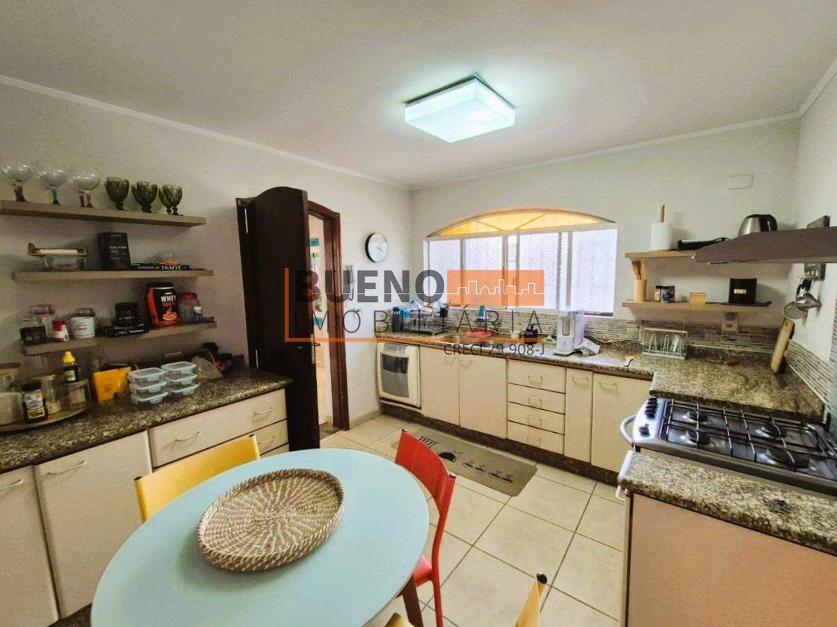 Casa à venda no Centro: 