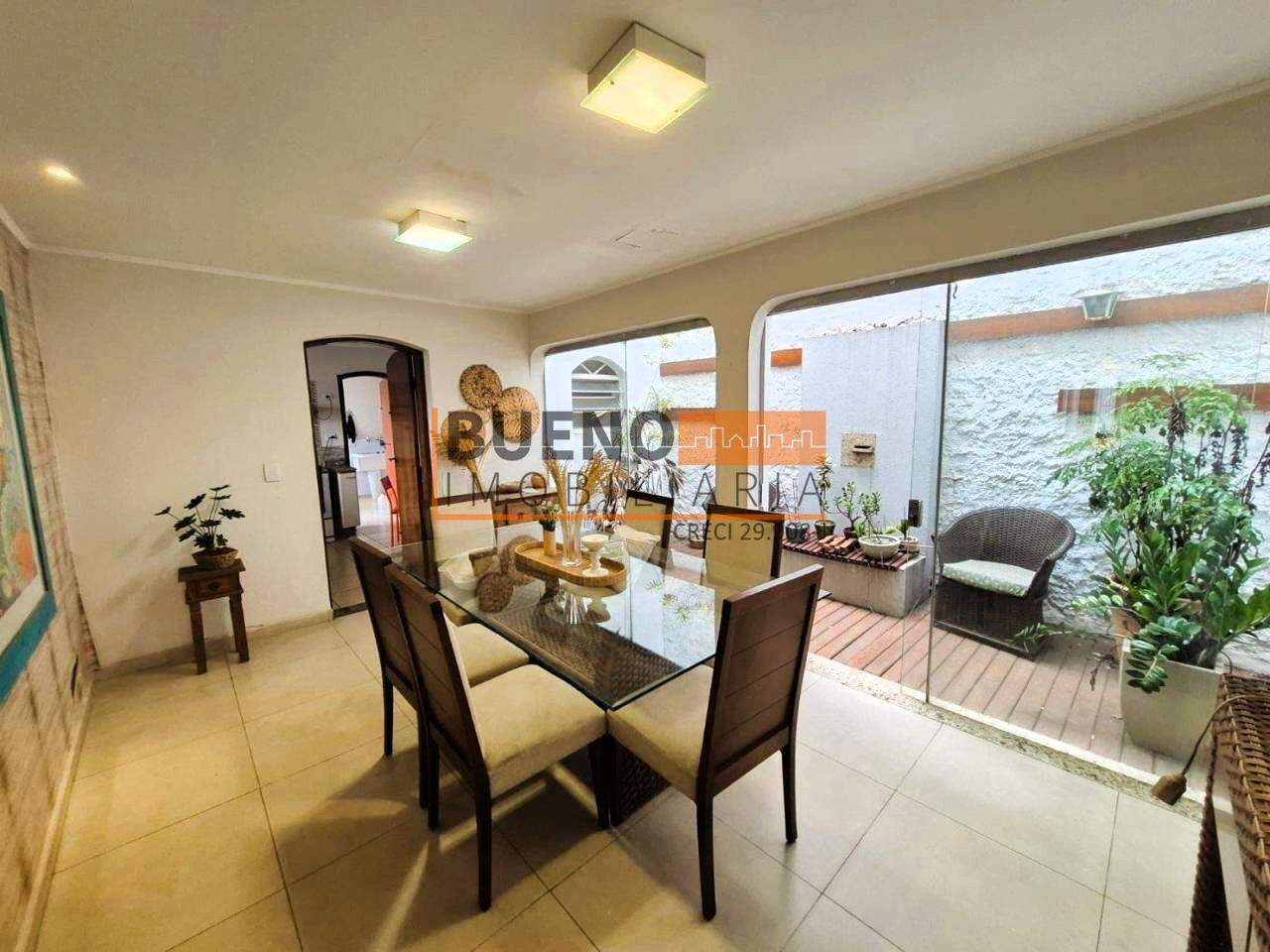 Casa à venda no Centro: 