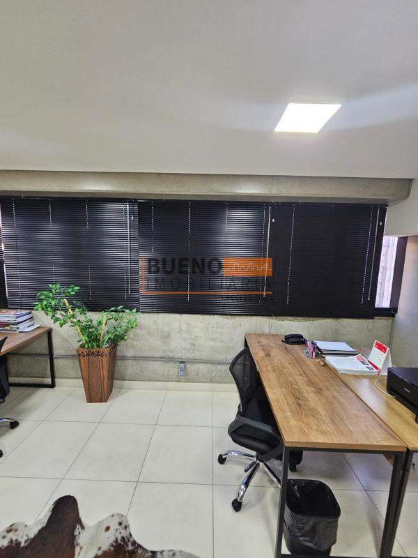Sala comercial à venda no Centro: 