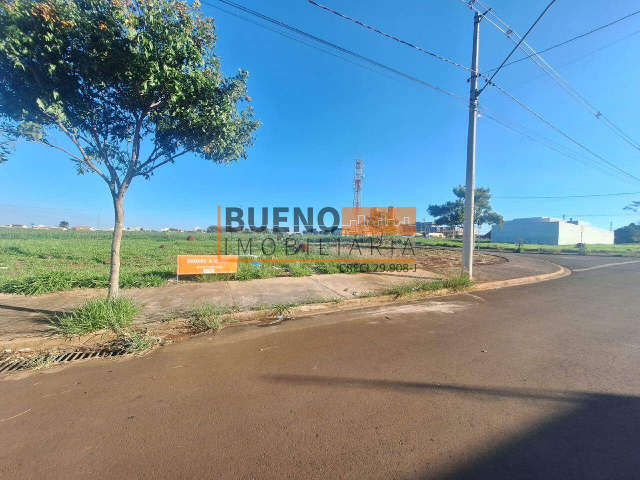 Terreno à venda no Jardim Itapuã: 