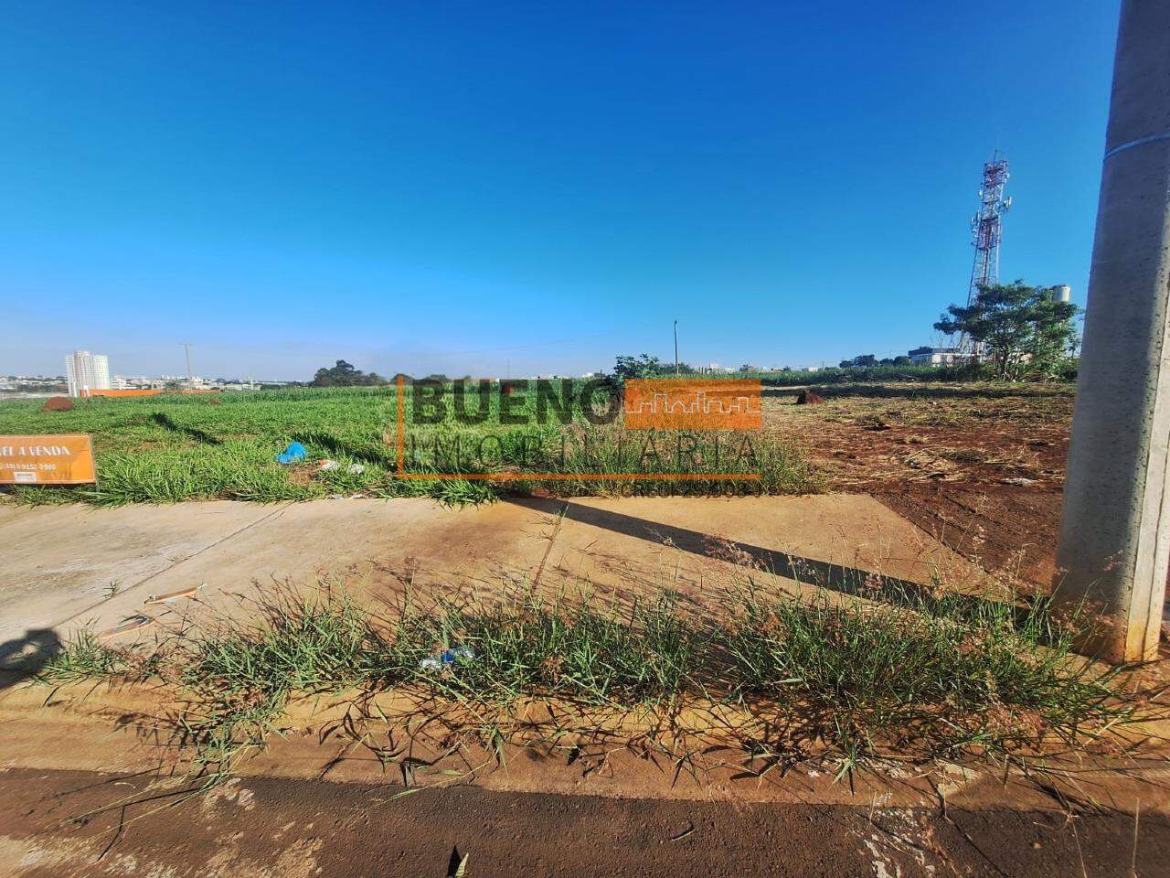 Terreno à venda no Jardim Itapuã: 