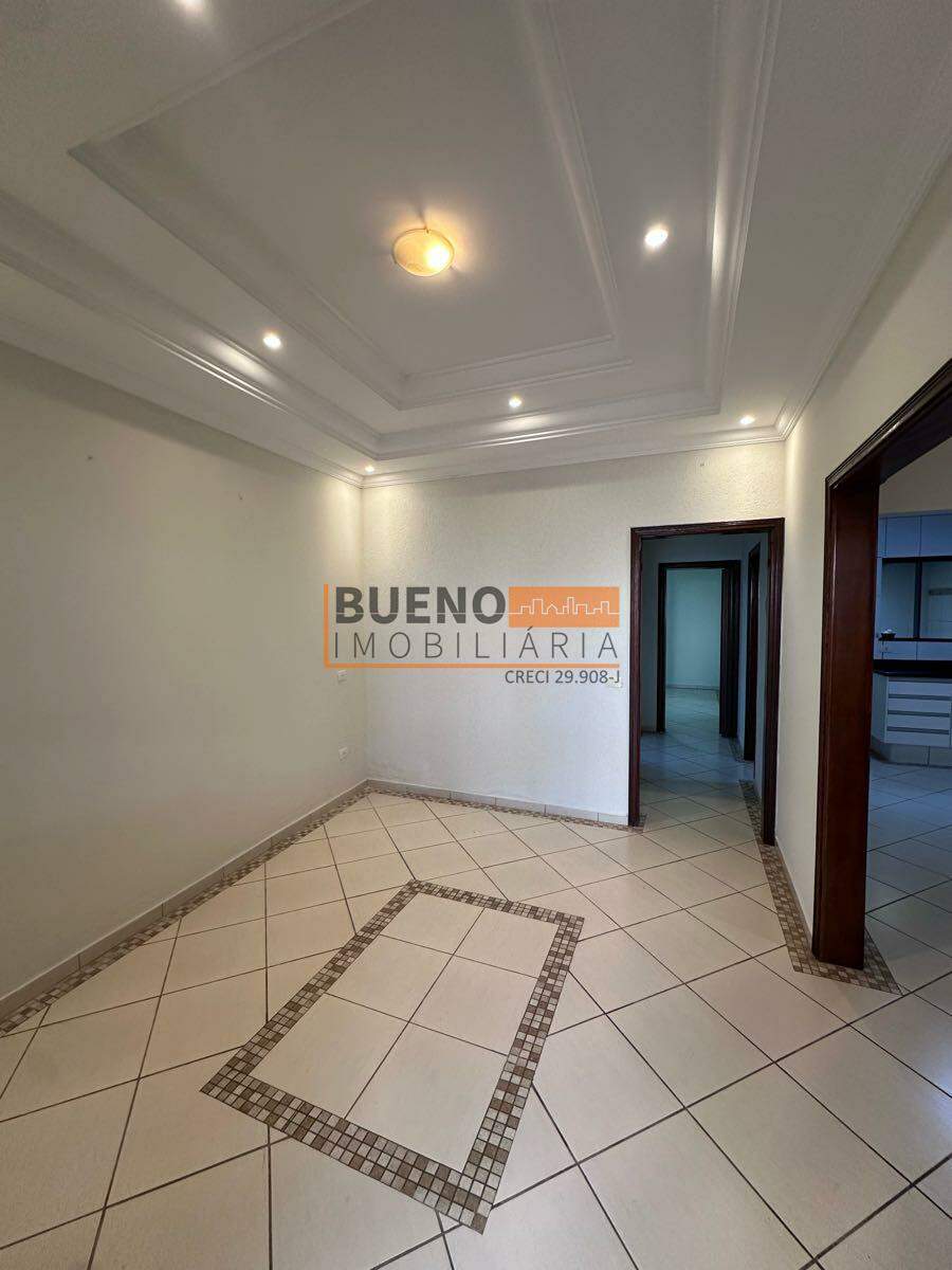 Casa para aluguel no Centro: 