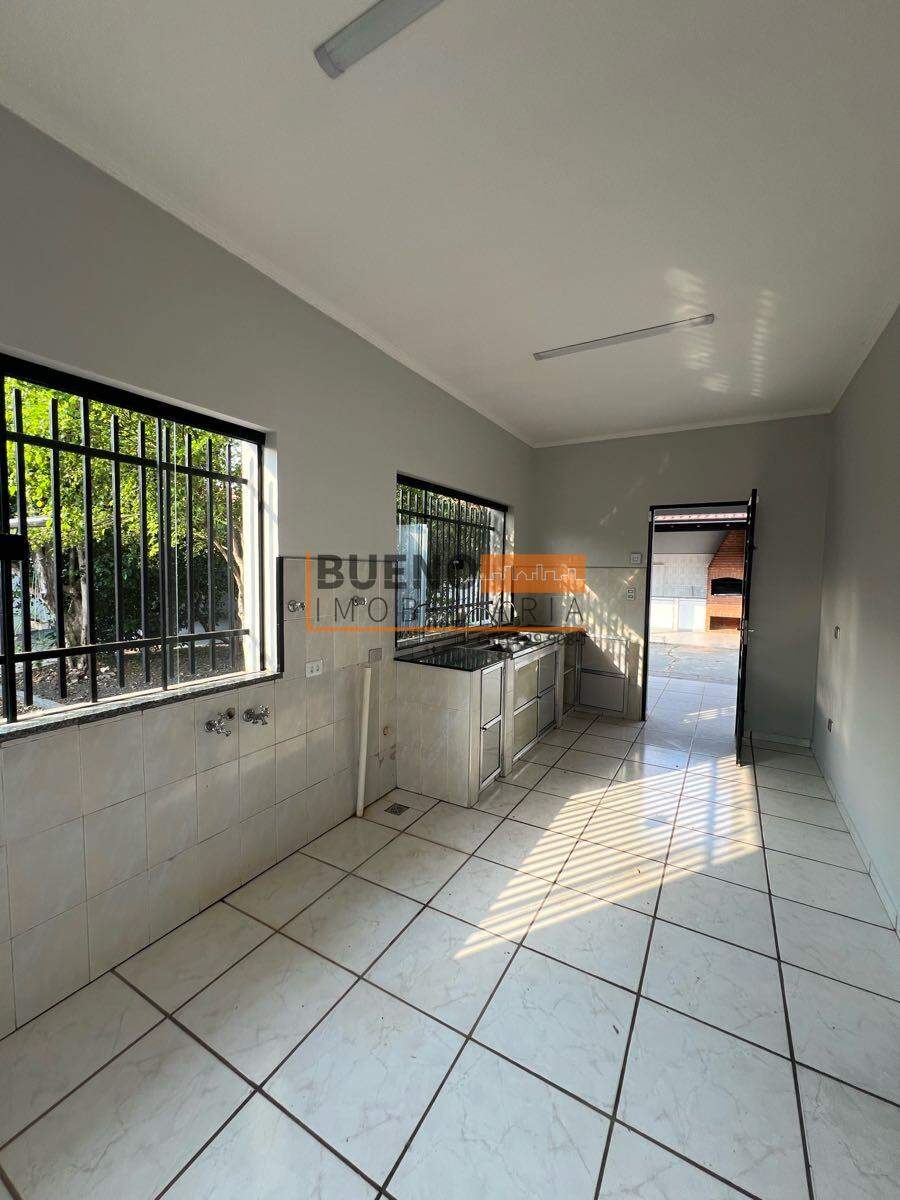 Casa para aluguel no Vila Grego II: 