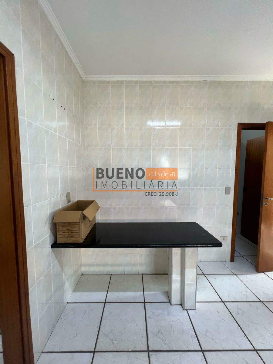 Casa para aluguel no Vila Grego II: 