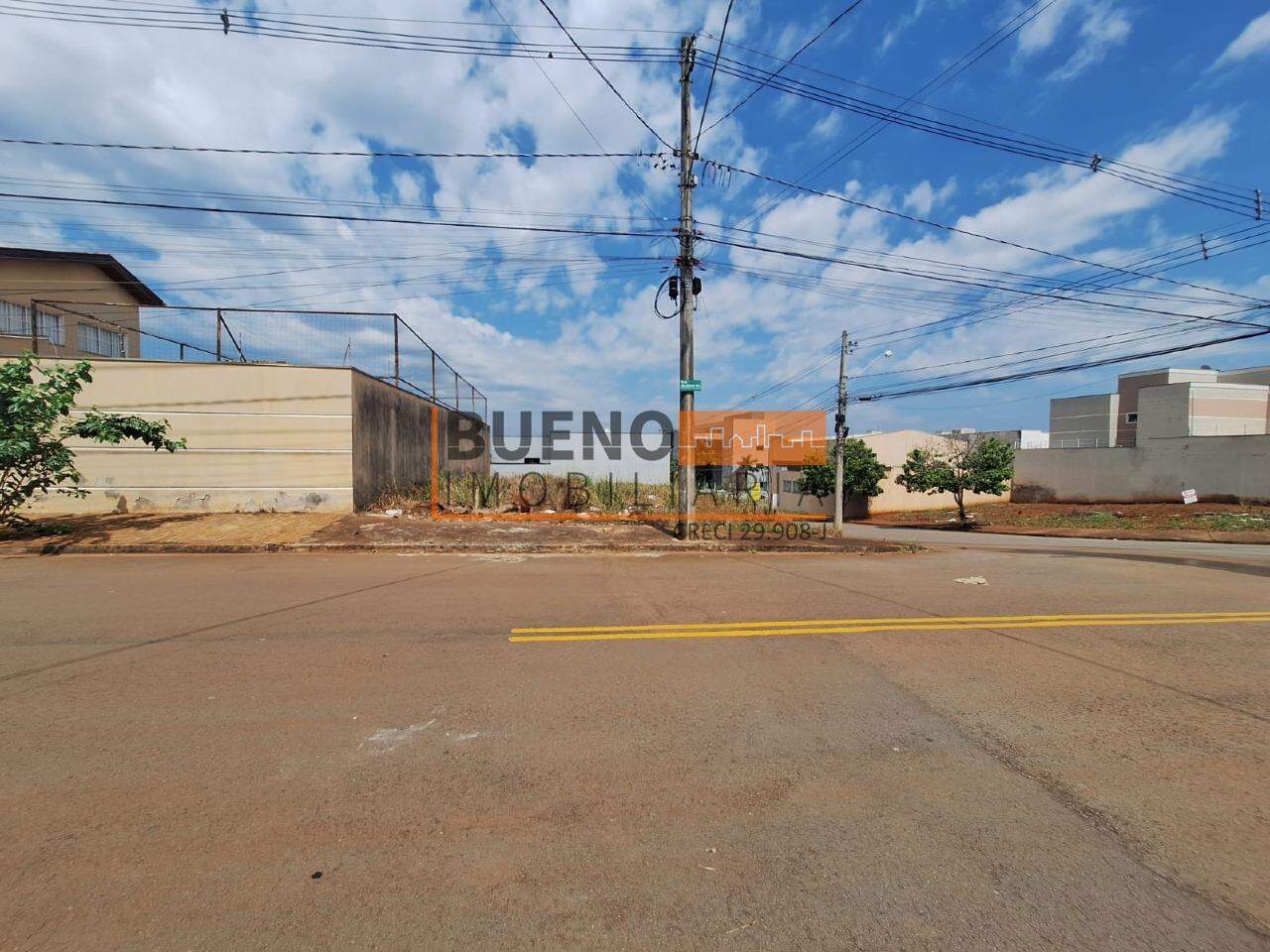 Terreno à venda no Terras de Santa Bárbara: 