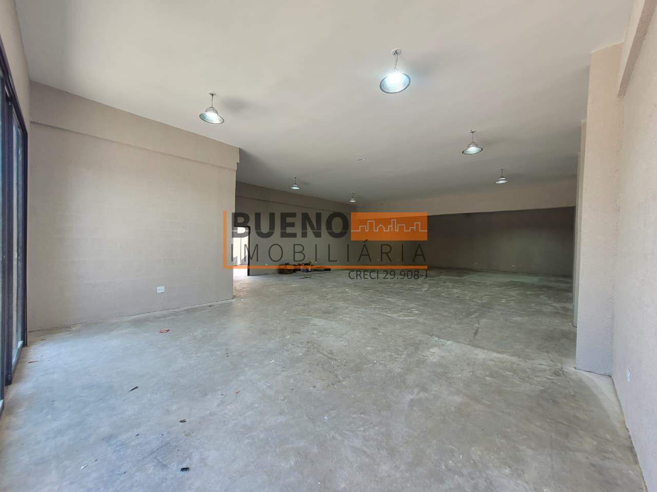 Salão para aluguel no Vale do Rio Branco: 