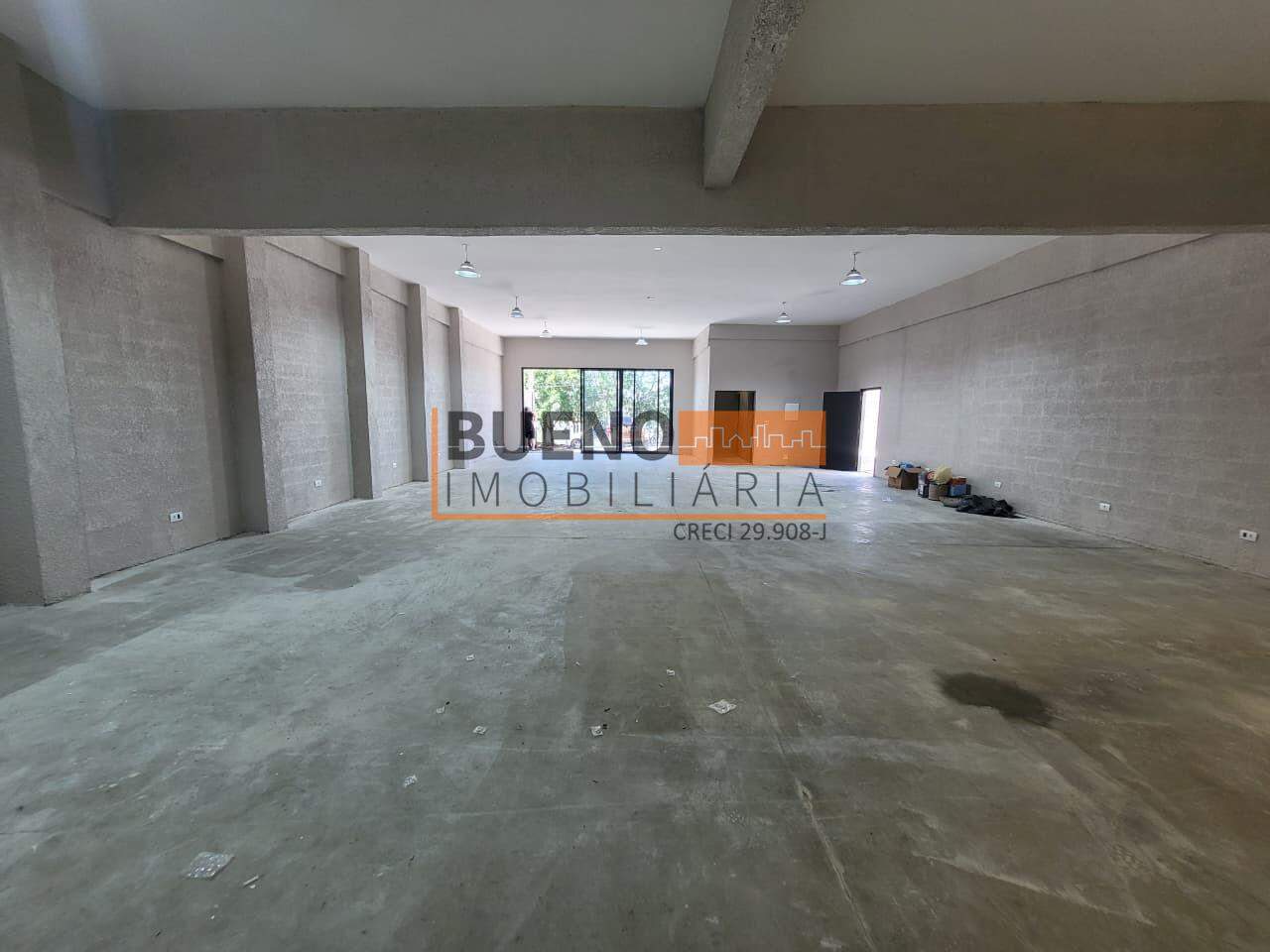 Salão para aluguel no Vale do Rio Branco: 