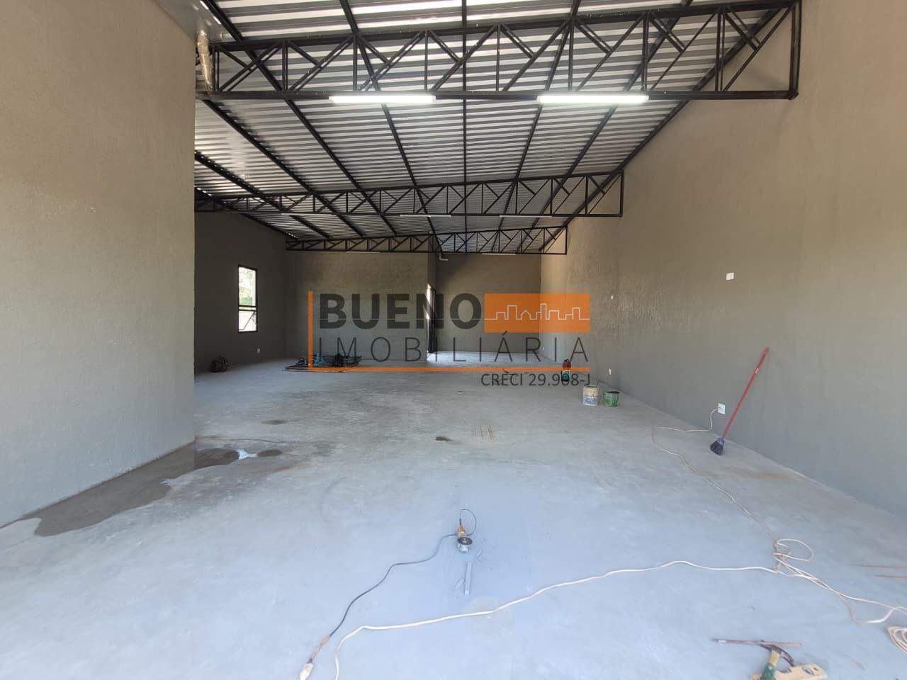 Salão para aluguel no Vale do Rio Branco: 
