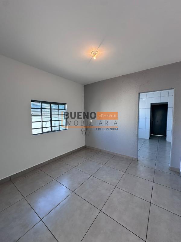 Casa para aluguel no Vila Mollon IV: 