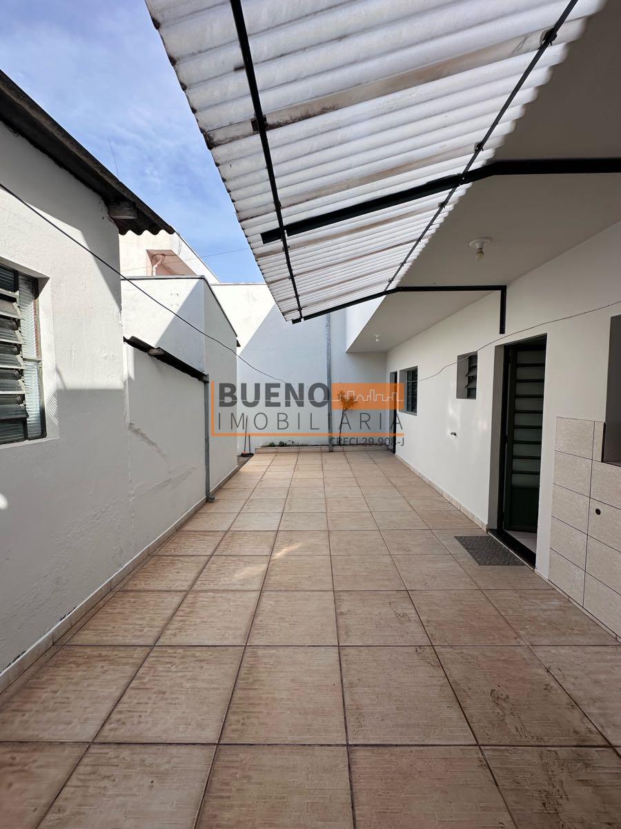 Casa para aluguel no Jardim Santa Rita de Cássia: 