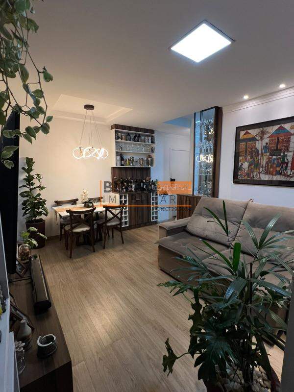 Apartamento à venda no Santa Cruz: 