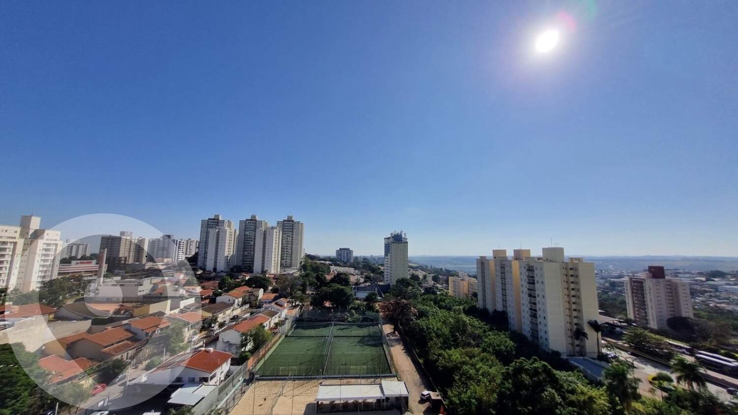 Apartamento para aluguel no bairro Mansões Santo Antônio: 