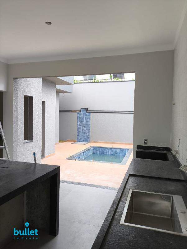 Casa à venda no bairro Residencial Vivenda das Pitangueiras: 