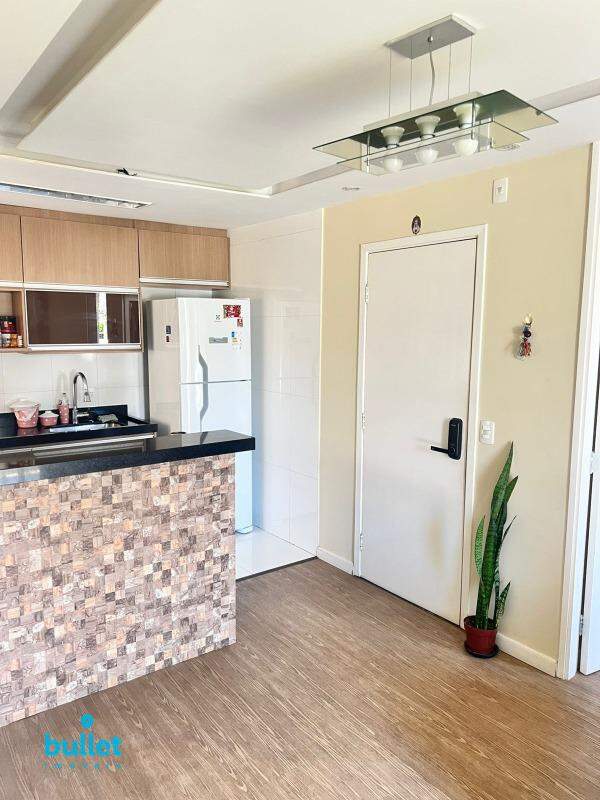 Apartamento à venda no bairro Vila Marieta: 