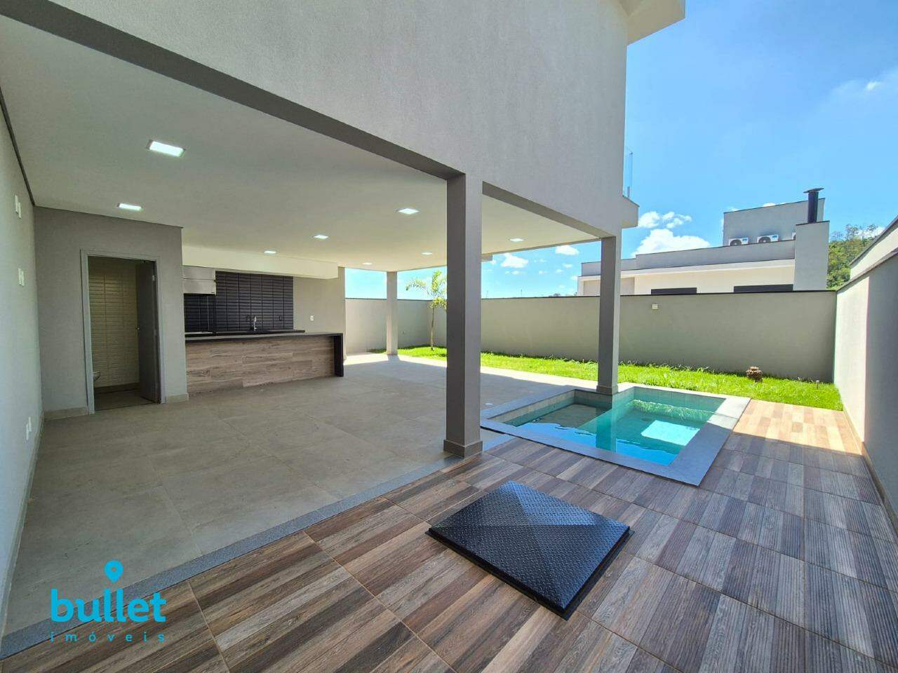 Casa à venda no Roncáglia: 