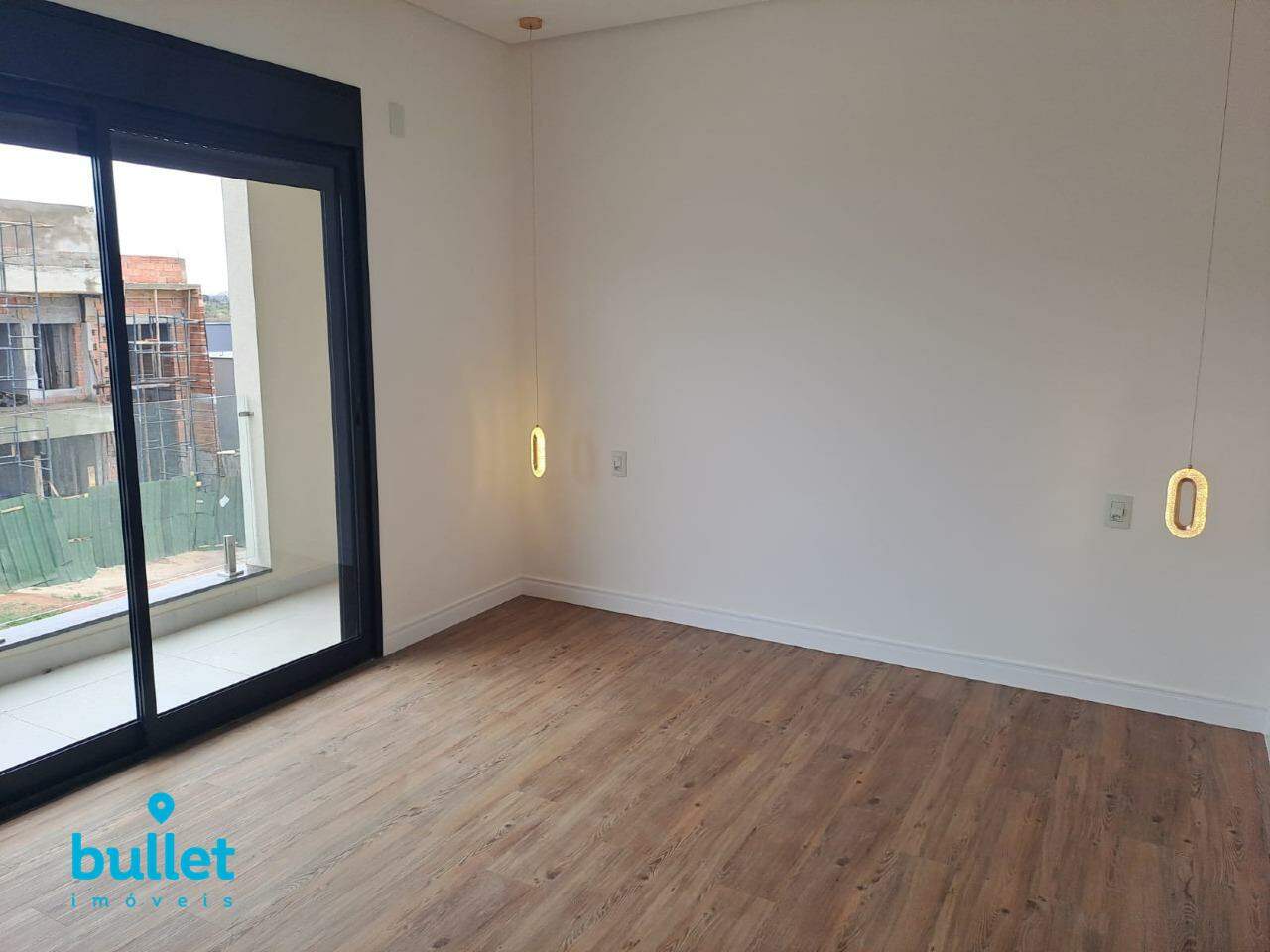 Casa à venda no Roncáglia: 