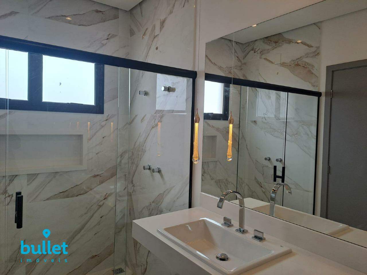 Casa à venda no Roncáglia: 