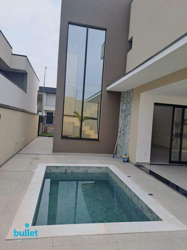 Casa à venda no Roncáglia: 