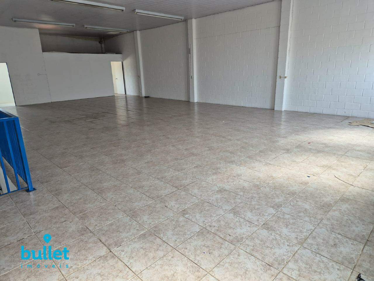 Salão para aluguel no Jardim Leonor: 