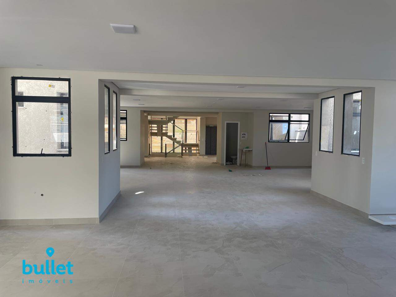 Prédio para aluguel no bairro Vila Itapura: 