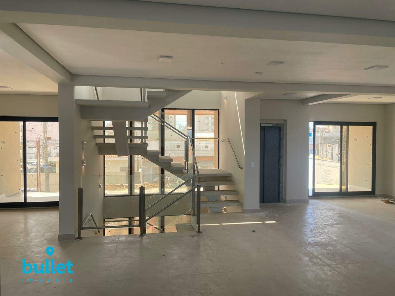 Prédio para aluguel no bairro Vila Itapura: 