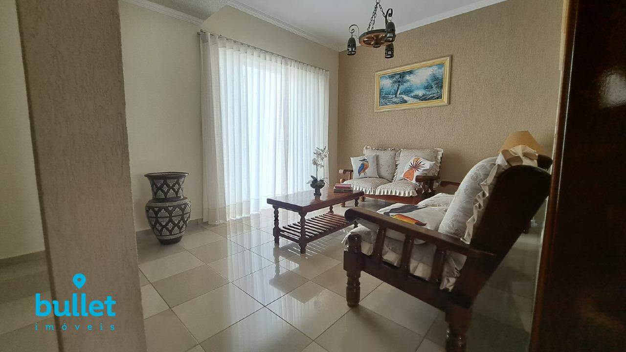 Casa à venda no bairro Parque das Flores: 