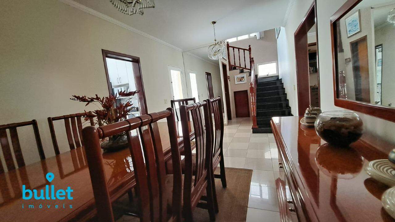 Casa à venda no bairro Parque das Flores: 