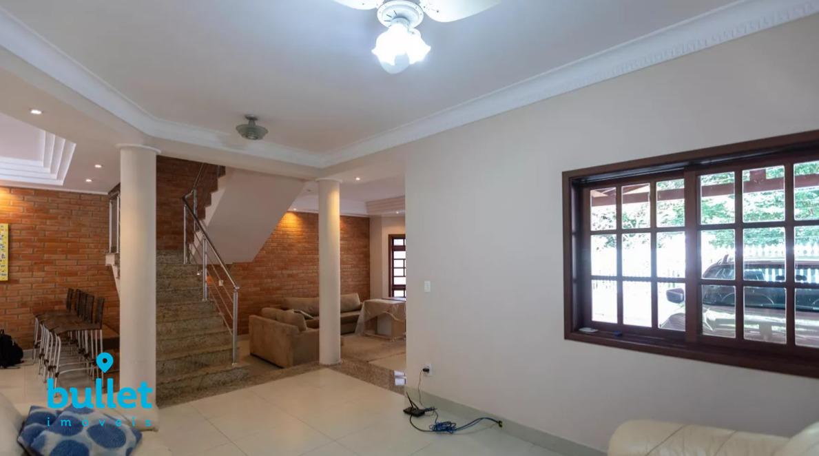 Casa à venda no bairro Parque das Flores: 