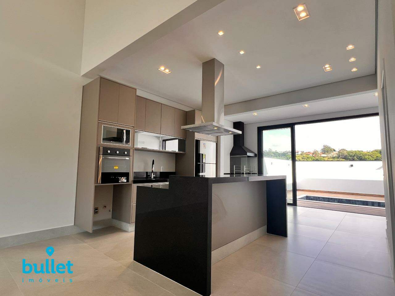 Casa à venda no bairro Roncáglia: 