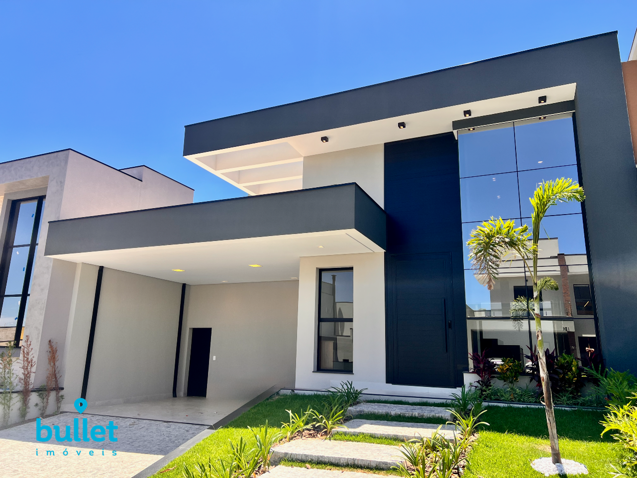 Casa à venda no bairro Roncáglia: 