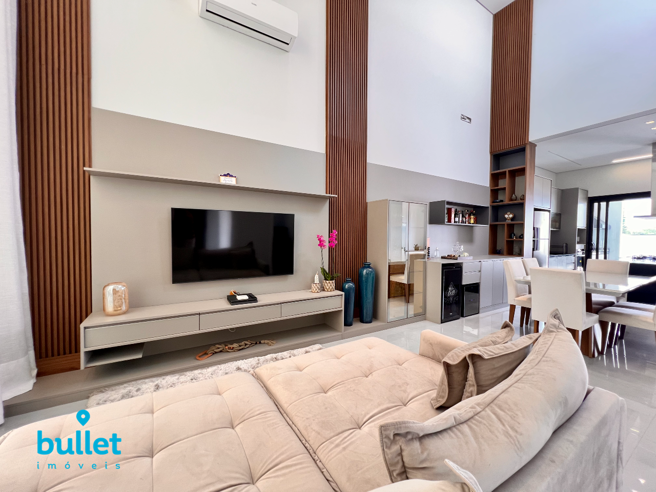 Casa à venda no bairro Roncáglia: 