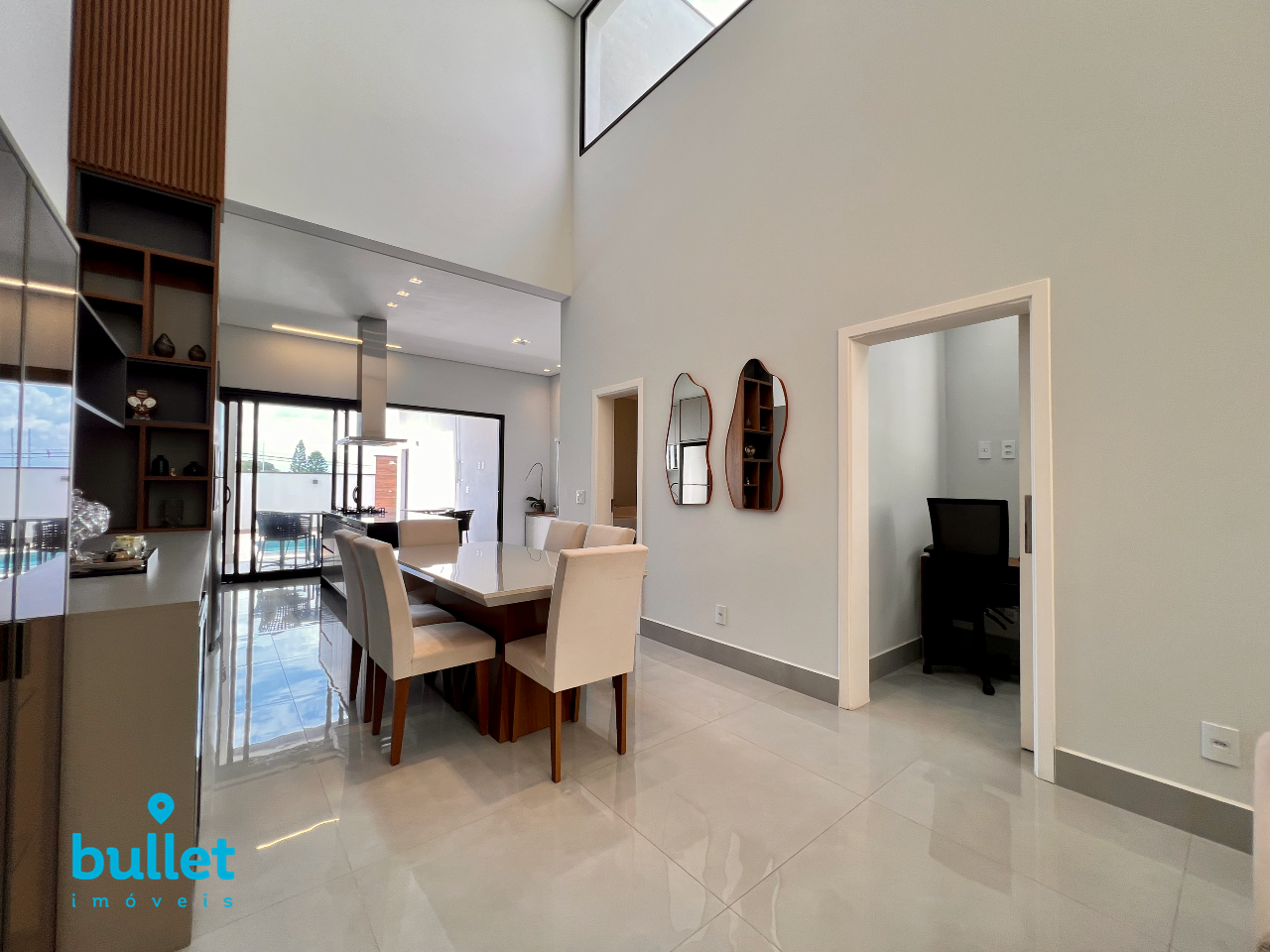 Casa à venda no bairro Roncáglia: 