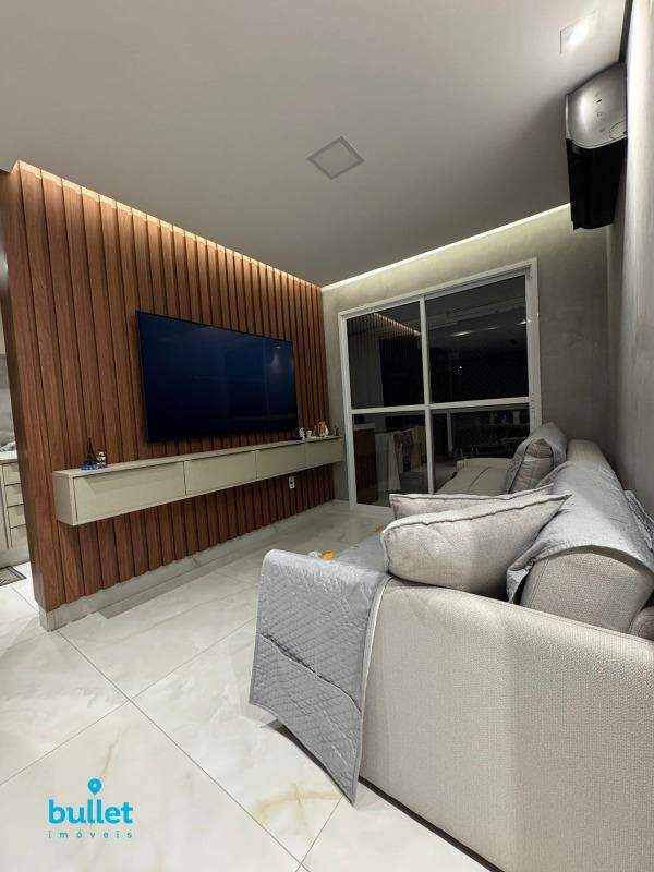 Apartamento à venda no bairro Balneário Tropical: 