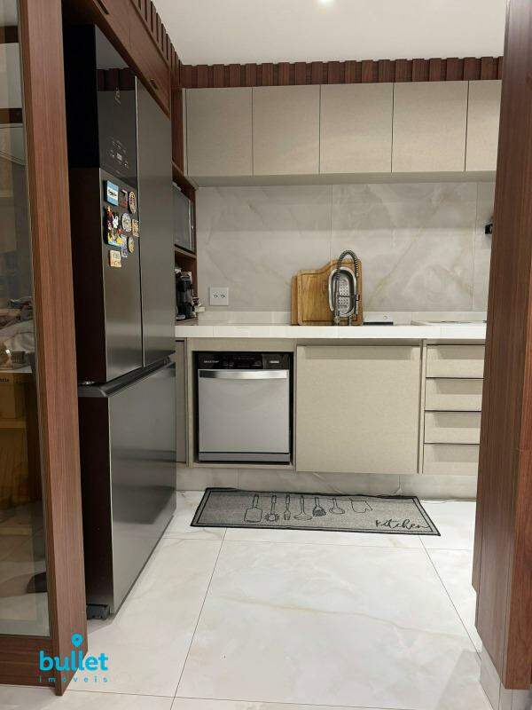 Apartamento à venda no bairro Balneário Tropical: 
