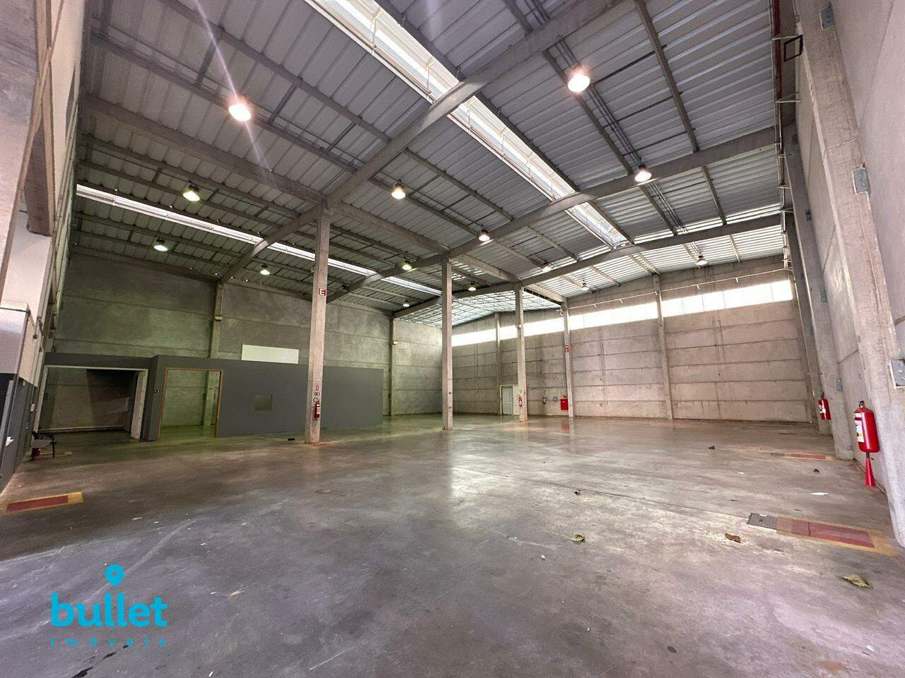 Barracão para aluguel no bairro Jardim Santa Genebra: 