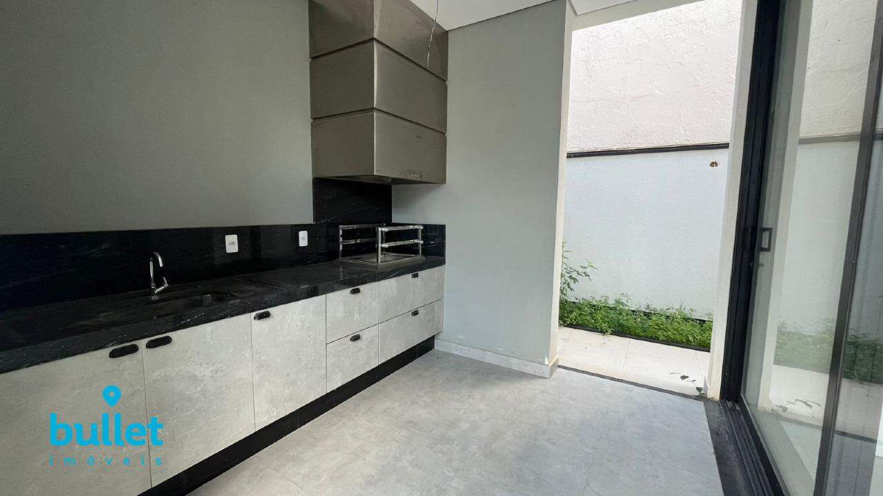 Casa à venda no bairro Swiss Park: 