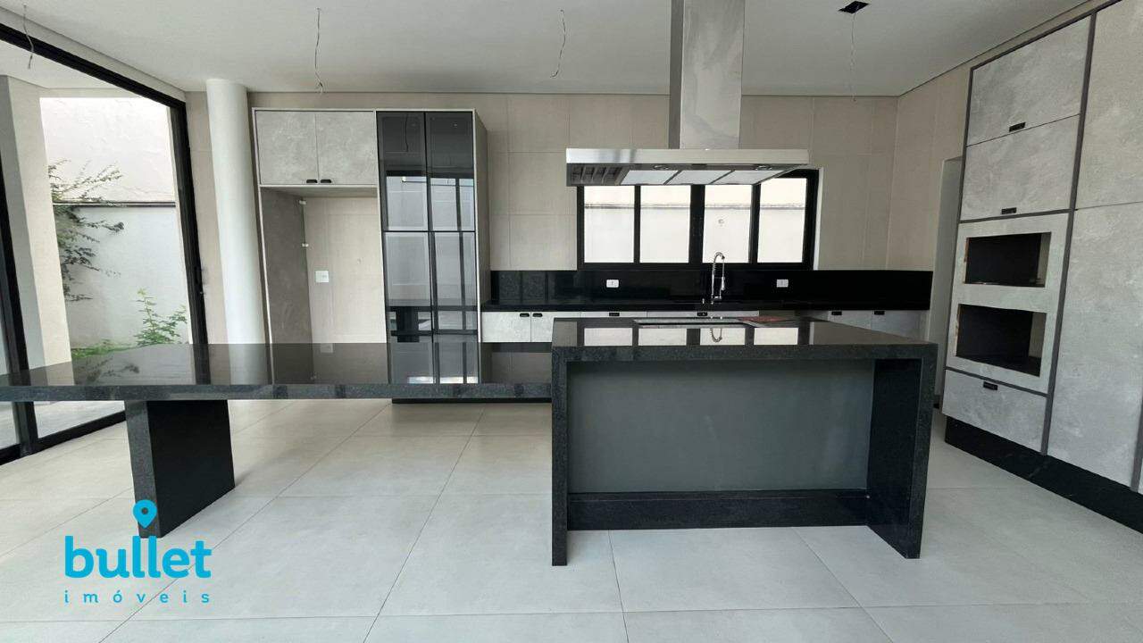 Casa à venda no bairro Swiss Park: 