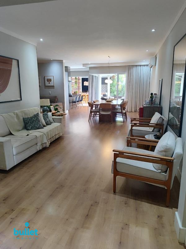 Casa à venda no bairro Santa Cruz: 