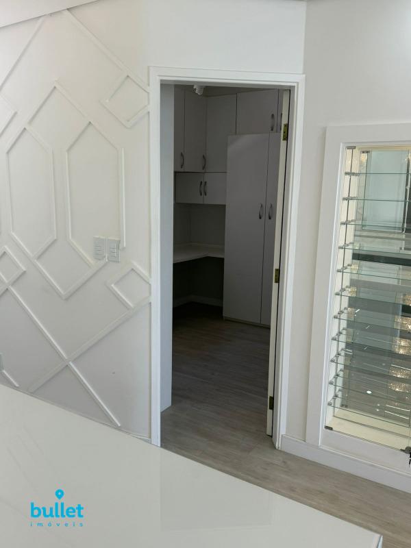 Casa à venda no bairro Roncáglia: 