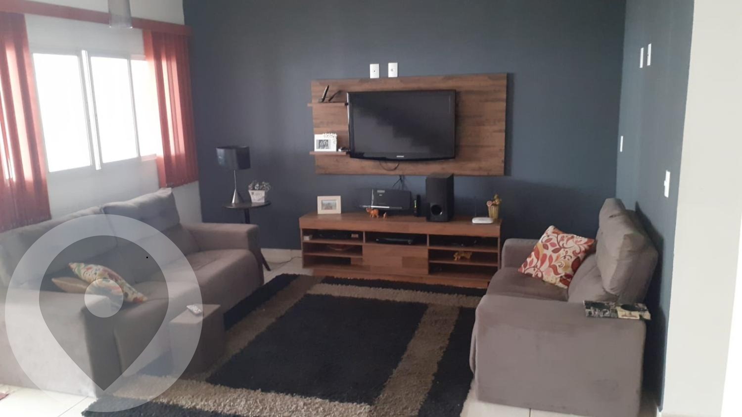 Casa para aluguel no bairro Parque dos Cocais: 