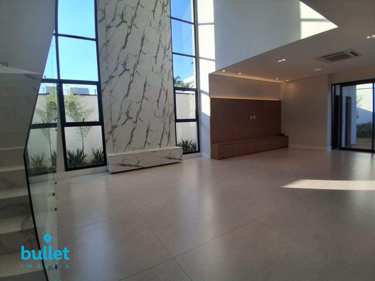 Casa à venda no bairro Alphaville Dom Pedro 3: 