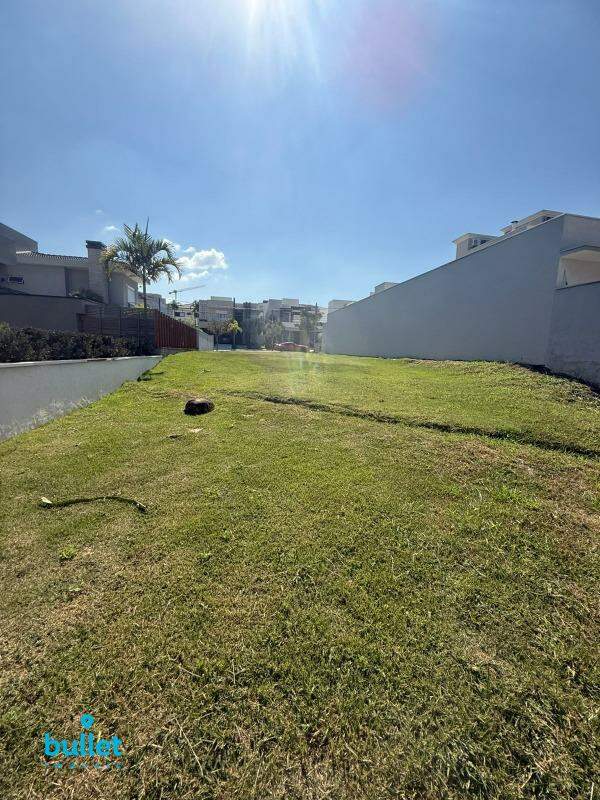 Lote à venda no bairro Swiss Park: 