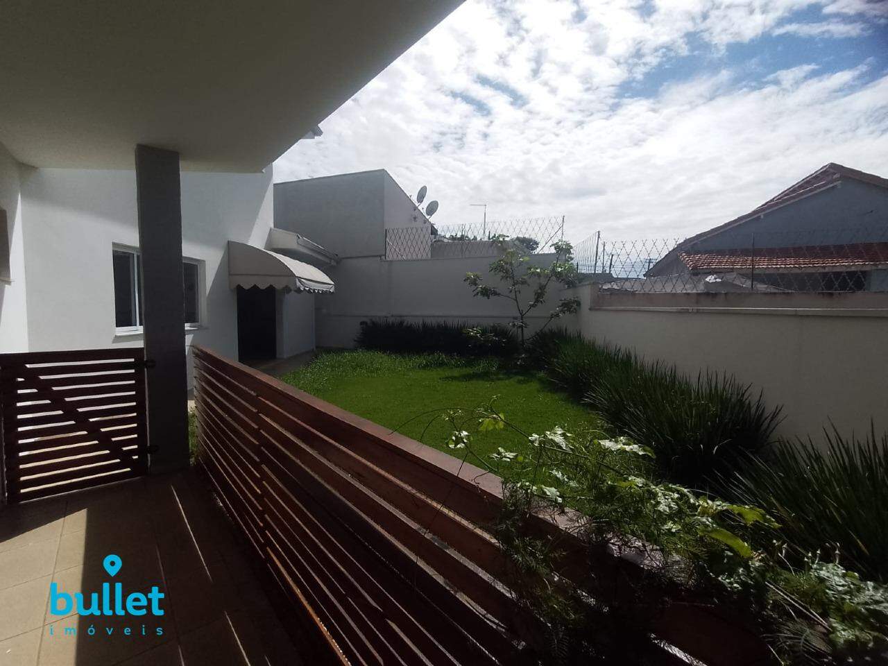 Casa à venda no bairro Chácaras Alpina: 