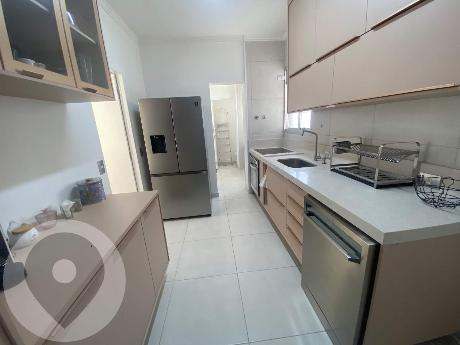 Apartamento para aluguel no bairro Cambuí: 