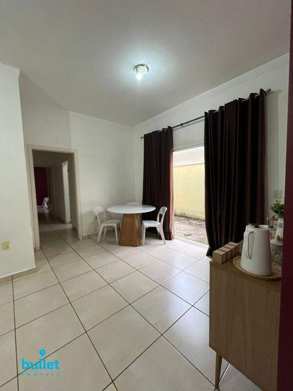 Casa à venda no bairro Jardim Planalto: 