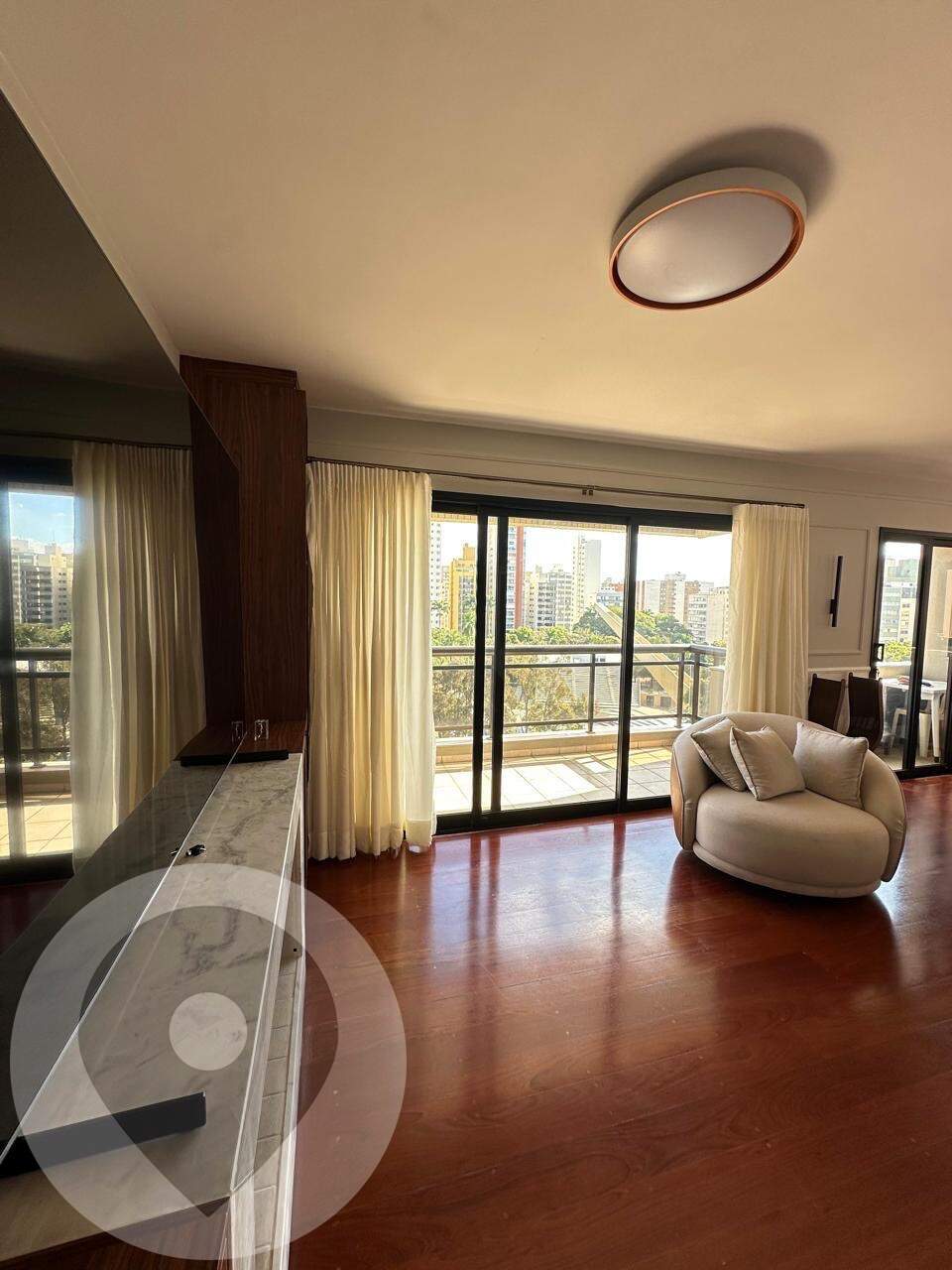 Apartamento para aluguel no bairro Cambuí: 